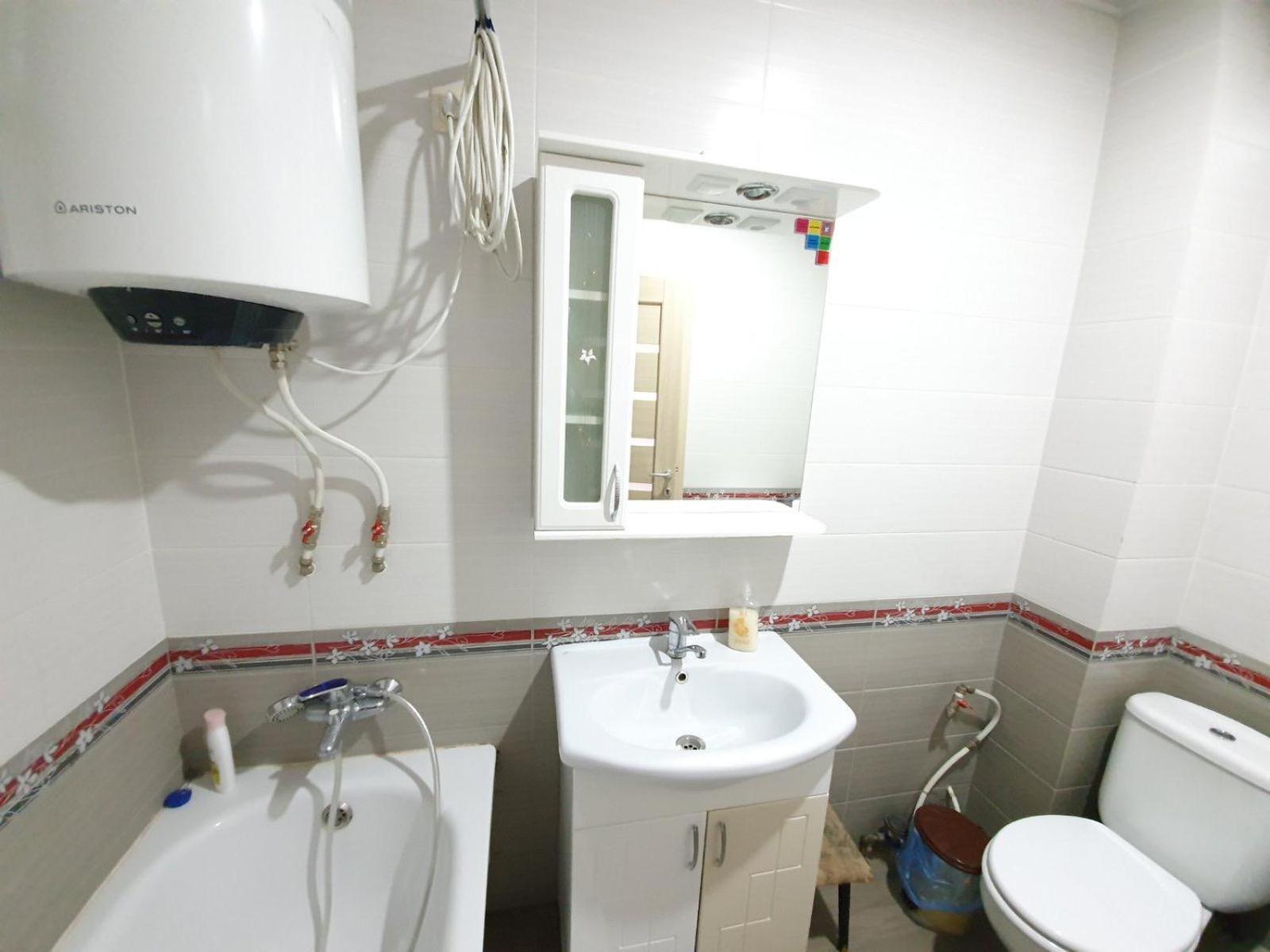 Tourist Home At Stefan Cel Mare With 2 Rooms Chisinau Exterior photo