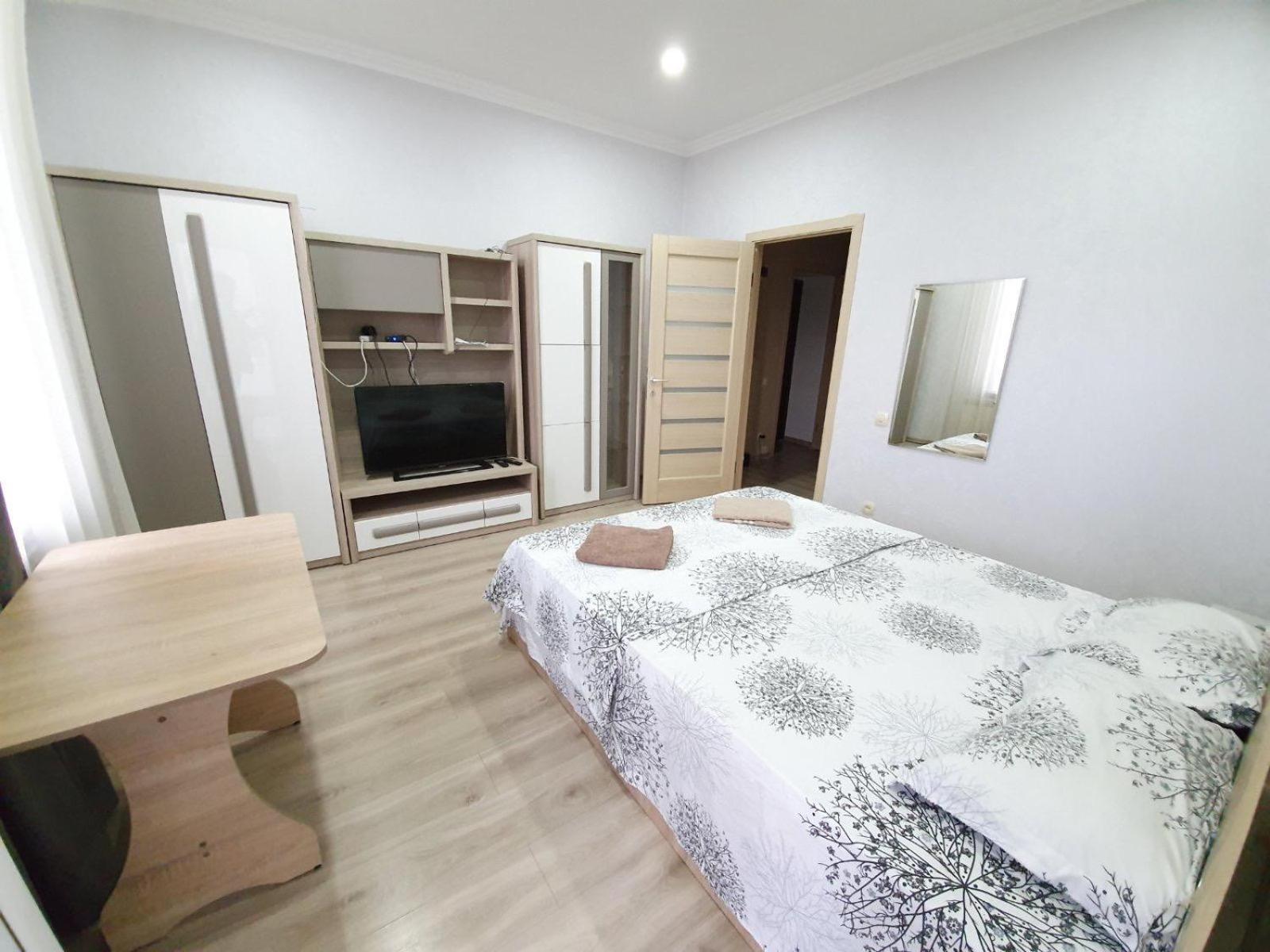 Tourist Home At Stefan Cel Mare With 2 Rooms Chisinau Exterior photo